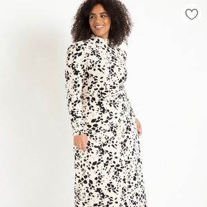 Spotted plus size statement dress